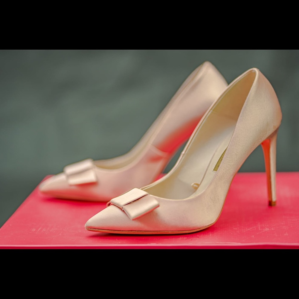 Zara satin pumps. Barely worn